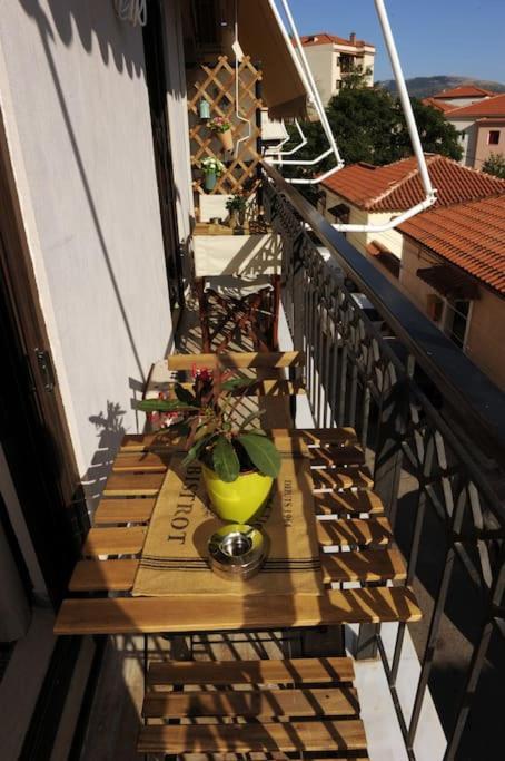 Appartamento Delphic Moments - Sunny App 3Br, 2Ba With View Esterno foto